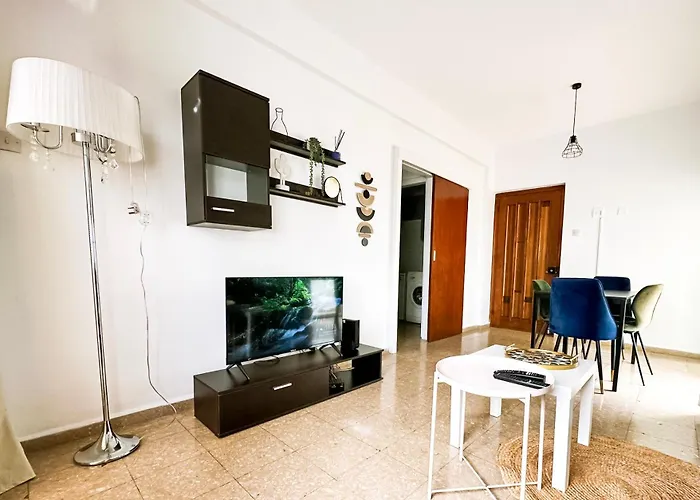 Youthfull Escape In アパート *