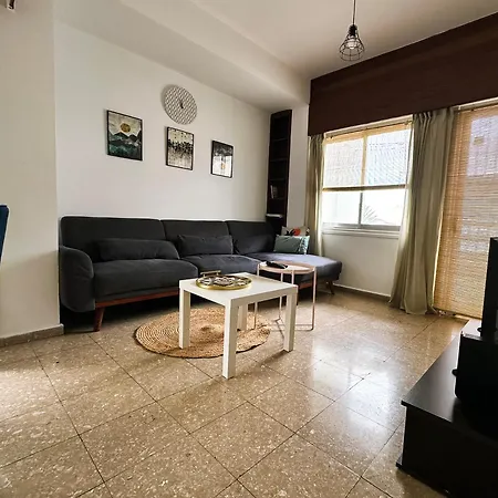 Youthfull Escape In Apartment Nicosia