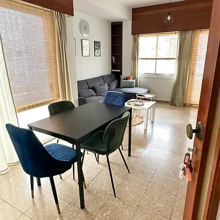 Youthfull Escape In Apartment *